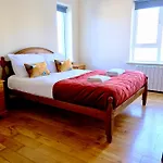 4 Bedroom House By Travel Lets Homes With Atlantic View Semesterbostad Downings