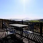 4 Bedroom House By Travel Lets Homes With Atlantic View Semesterbostad *