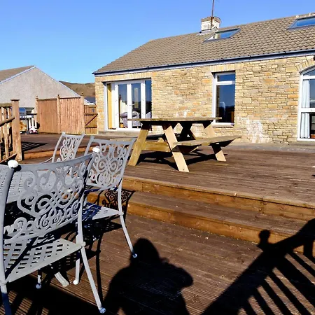 4 Bedroom House By Travel Lets Homes With Atlantic View Vakantiehuis Downings