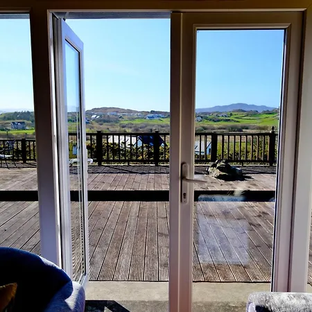 4 Bedroom House By Travel Lets Homes With Atlantic View *